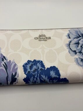 Coach Blue and Cream Floral Signature Wallet